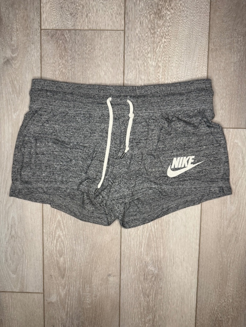 Nike Sportswear Gym Vintage Shorts M Dark Gray Heather 813874-091